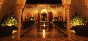 La piscine, le soir au Ksar Char Bagh Marrakech