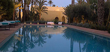 la piscine le soir au Jnane Tamsna Marrakech
